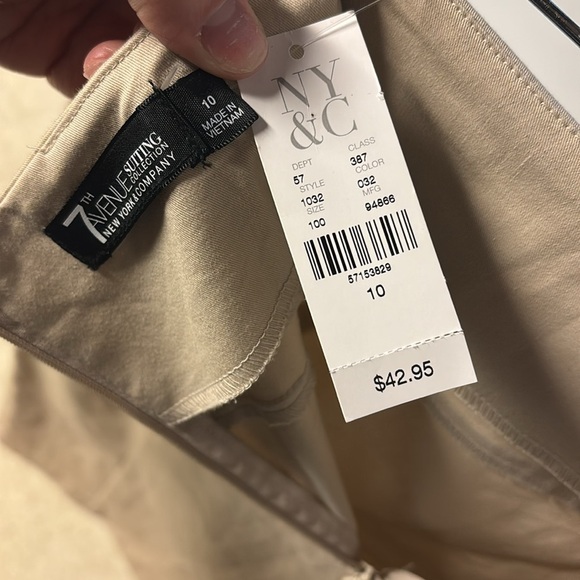 7th Avenue Classic Tan Women's Skirt - Picture 2 of 8